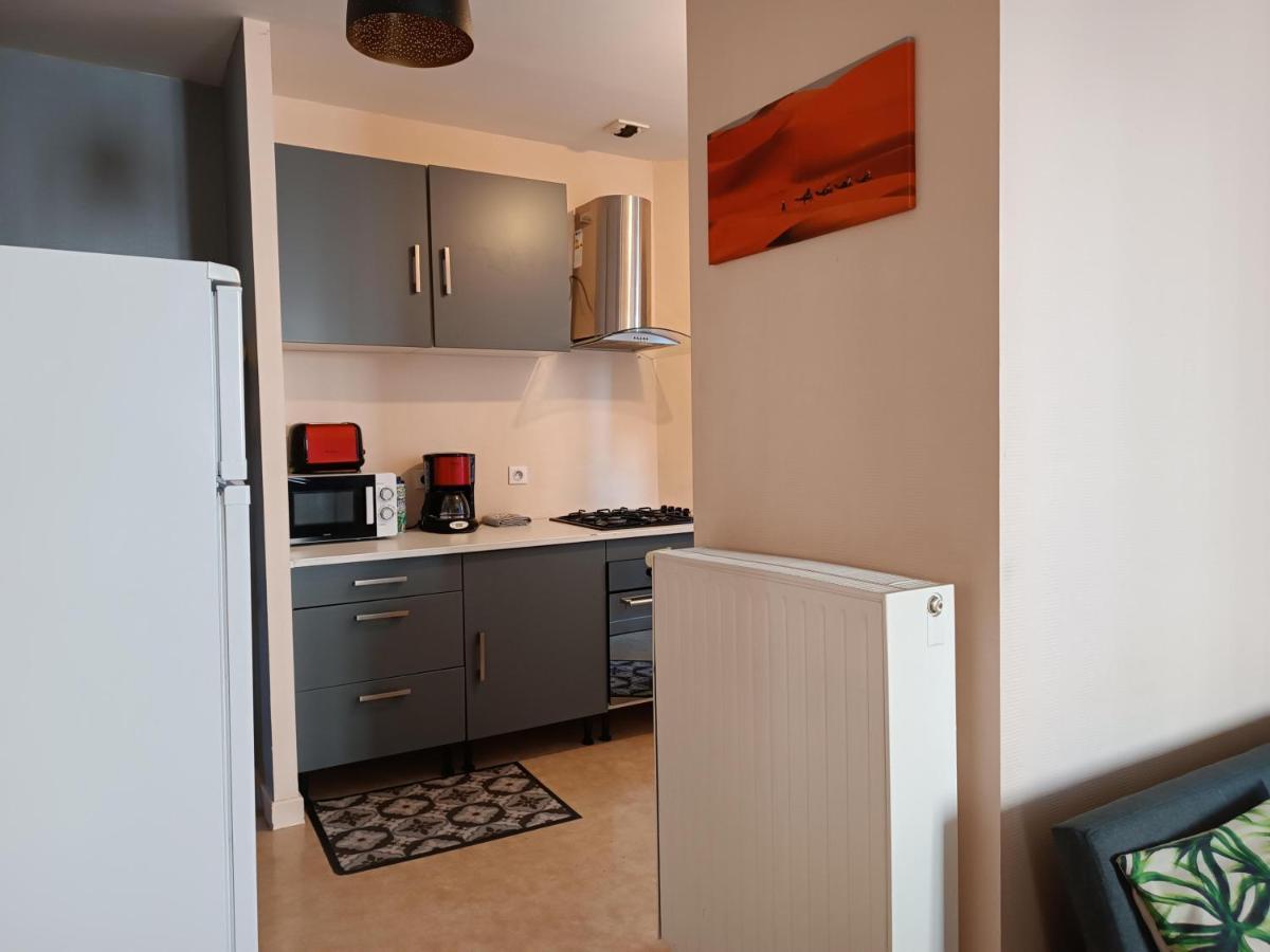 Cap Coutellerie - Sejours Pros Ou Familles En Hypercentre De Thiers Apartment Ngoại thất bức ảnh