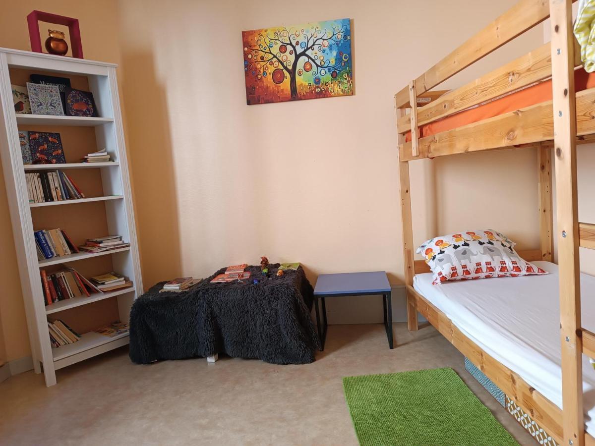 Cap Coutellerie - Sejours Pros Ou Familles En Hypercentre De Thiers Apartment Ngoại thất bức ảnh