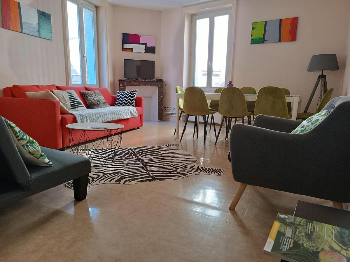 Cap Coutellerie - Sejours Pros Ou Familles En Hypercentre De Thiers Apartment Ngoại thất bức ảnh