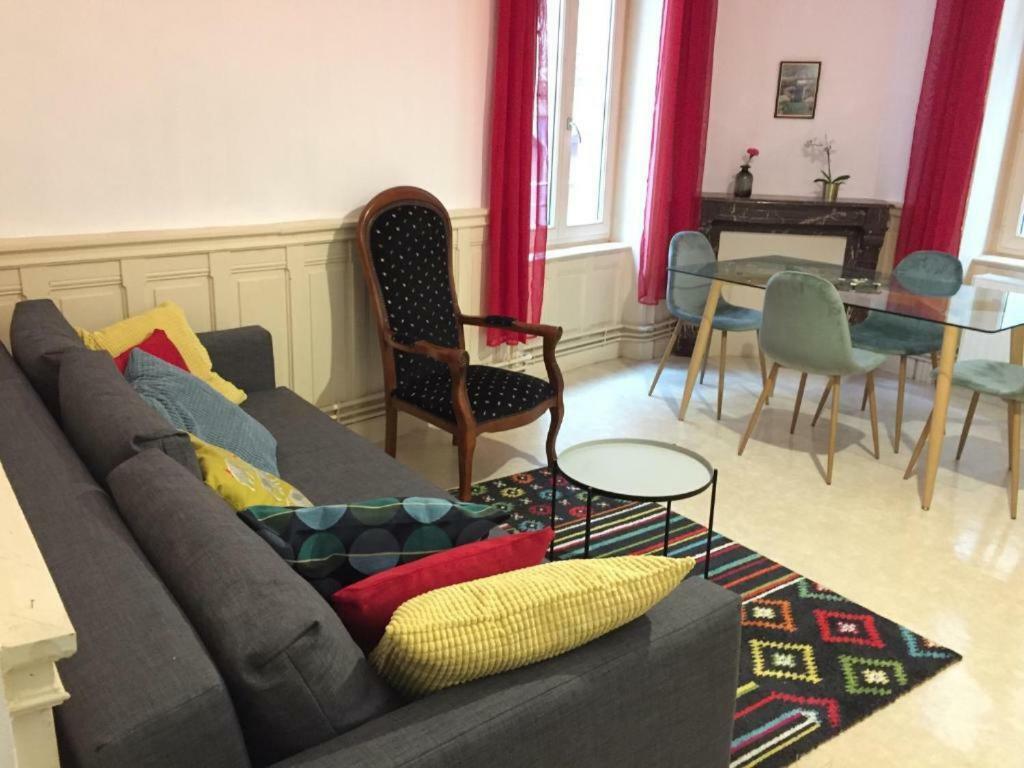 Cap Coutellerie - Sejours Pros Ou Familles En Hypercentre De Thiers Apartment Ngoại thất bức ảnh