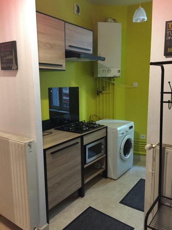 Cap Coutellerie - Sejours Pros Ou Familles En Hypercentre De Thiers Apartment Ngoại thất bức ảnh
